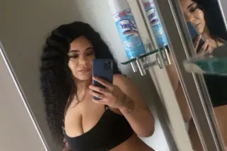 AMES incall and outs 💜Winter storm 🎉🥳hablo espanol 💕Thick 🍑Filipino Princess 💕 Come clap your balls 🍑 On my ass .. Bubble booty in town ❄HAPPY HOLIDAYS - Image 2